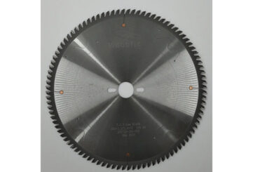 Основная пила WoodTec для форматно-раскроечных станков Ø300 х 30 х 3,2 / 2,2 Z = 96 FZ/TR